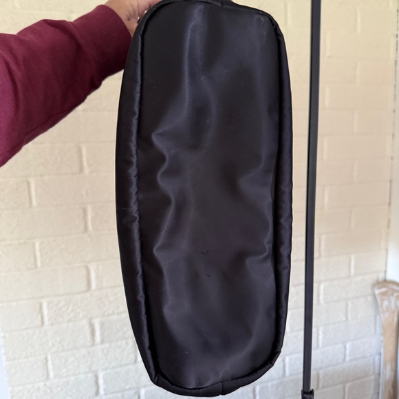 kate spade Black Puffy “Apres Ski” Tote Patent Leather Straps & Polka Dot Lining - Picture 7 of 17